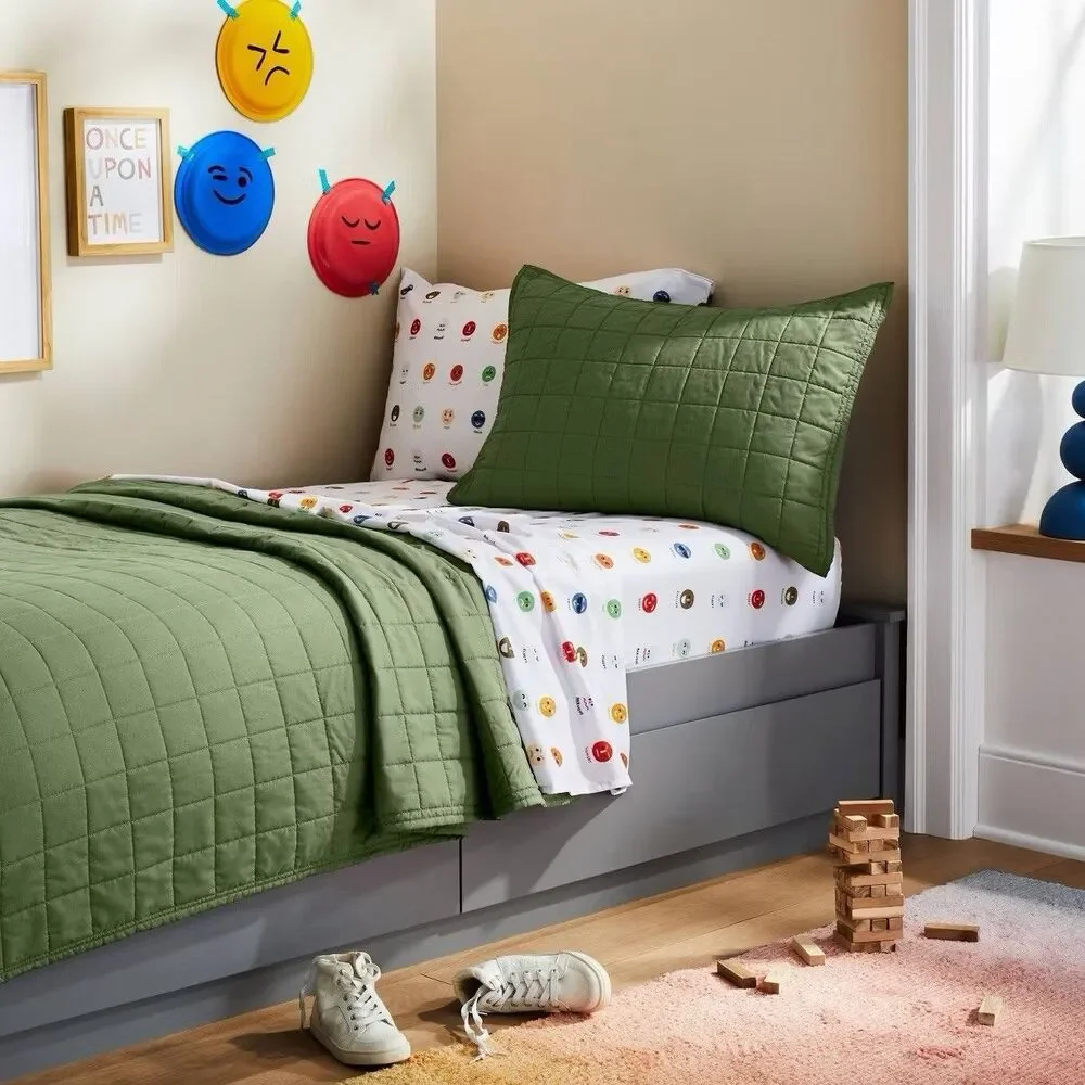 Pillowfort Twin Green Box Stitch Microfiber Kids Quilt Bedding